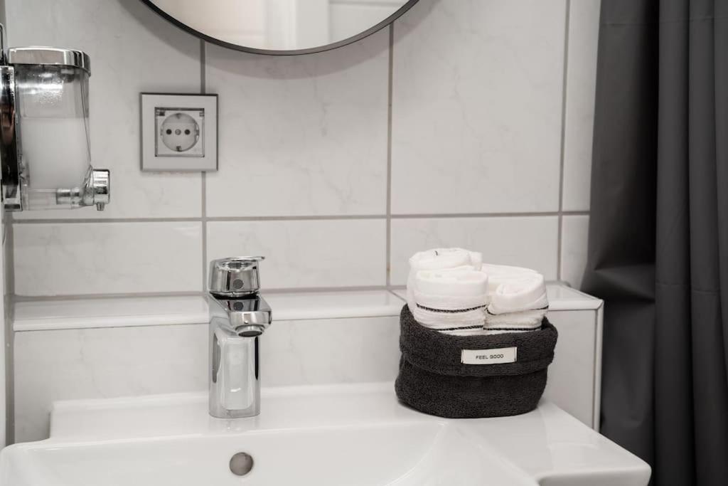 Cozy Apartment In Prime Location With Balcony - Hotel Comfort In 2 Room Apartment In Cologne Neumarkt - City Loft 11 - Exterior foto